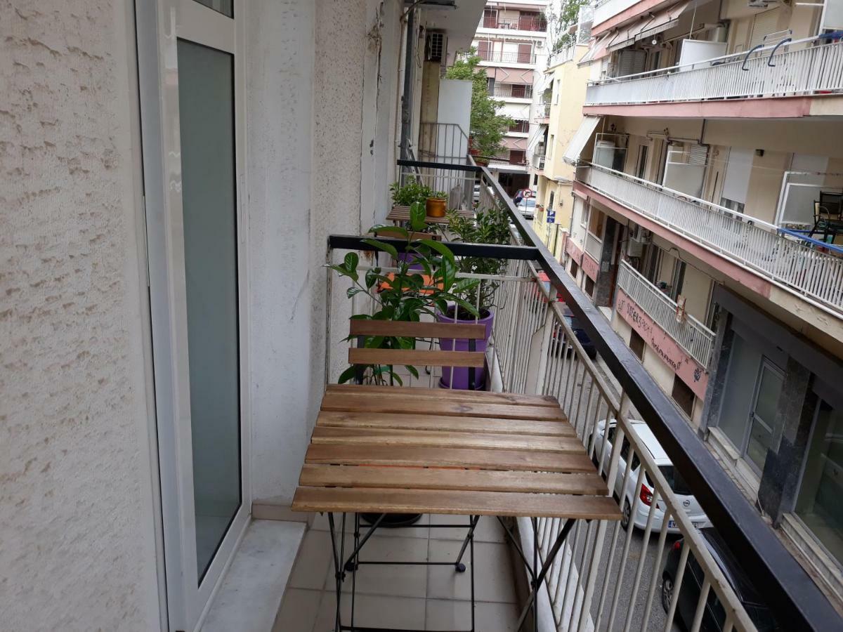 Romantically Allured Studio Next To The Center テッサロニキ エクステリア 写真